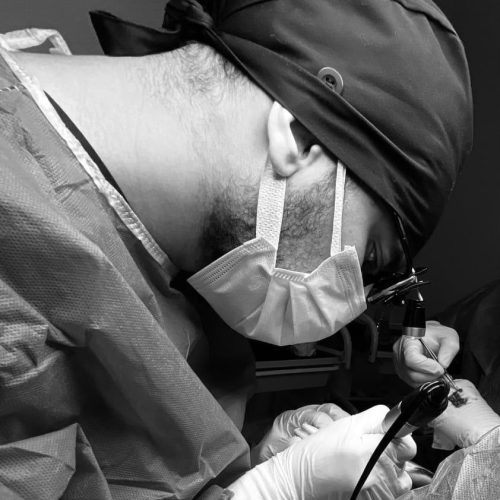 د. محمد حازم أخصائي الشعر والجلدية في مركز Istanbul Hair Clinic بالمعادي